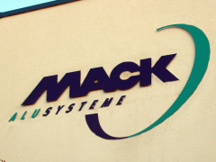 Mack.JPG