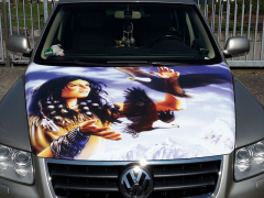 Indianer-auf-Motorhaube.jpg